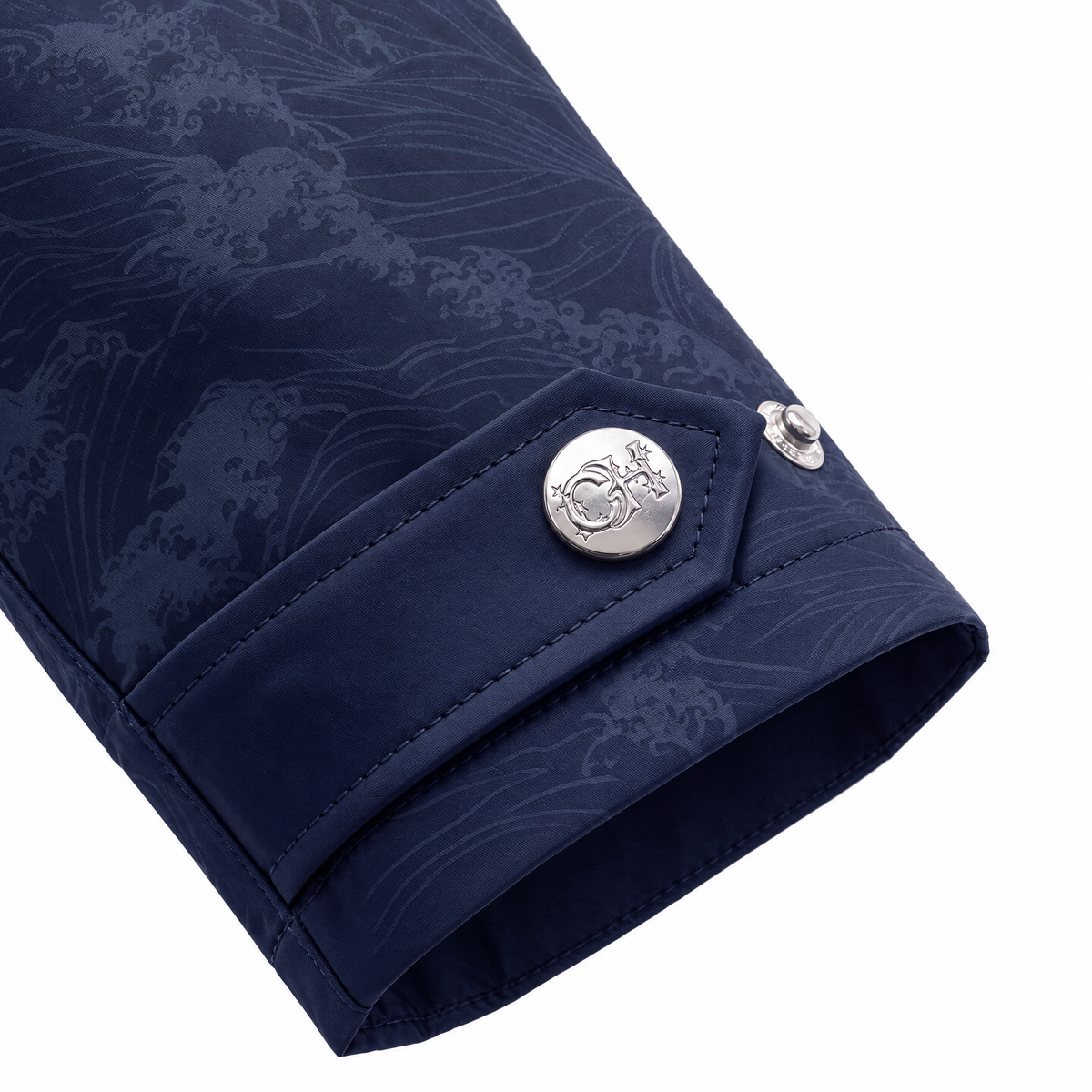 The Rain Shell EXODUS, dry sleeve fastening detail 